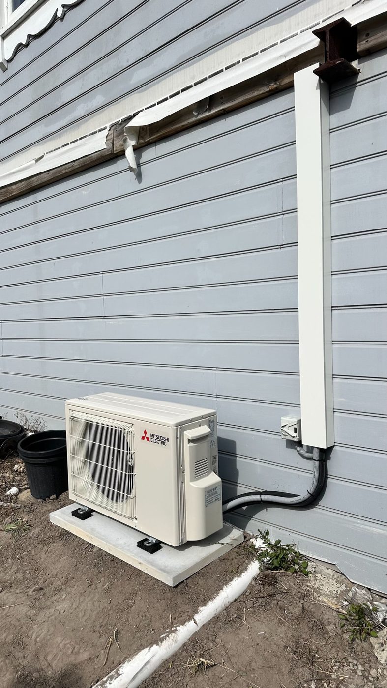 Outdoor condenser install — HR Air, Newcastle & Hunter